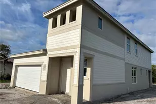 299 SE Via Sangro, Port Saint Lucie, FL 34952 - Photo 2