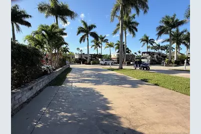 168 NW Hazard Way, Port Saint Lucie, FL 34986 - Photo 4