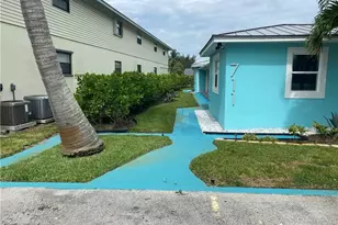 711 S Ocean Dr, Fort Pierce, FL 34949 - Photo 8