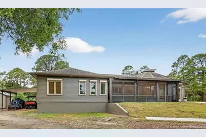 9180 SW Star Drive, Stuart, FL 34997 - Photo 8