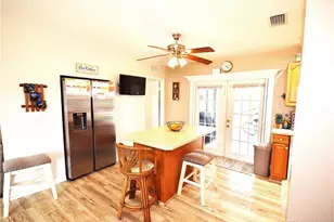 2049 SW Monterrey Ln, Port Saint Lucie, FL 34953 - Photo 8