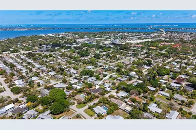 1309 SE 8th Street, Stuart, FL 34996 - Photo 2