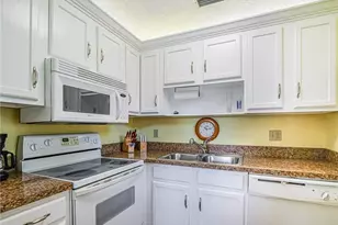 98 Spring Lake Dr, Vero Beach, FL 32962 - Photo 12