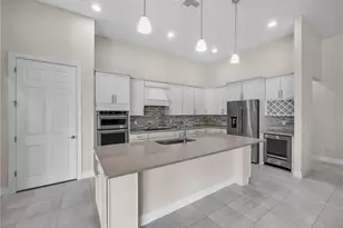 724 SW Sea Green St, Palm City, FL 34990 - Photo 6