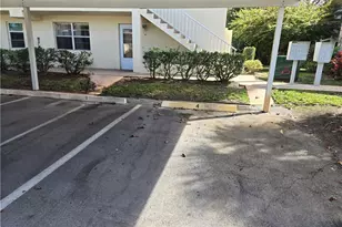 2950 SE Ocean Blvd, Stuart, FL 34996 - Photo 2