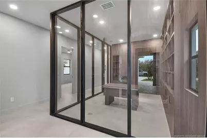 207 SE Via Bisento, Port Saint Lucie, FL 34952 - Photo 6