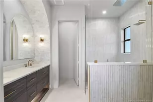 207 SE Via Bisento, Port Saint Lucie, FL 34952 - Photo 14