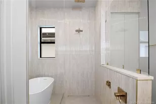 207 SE Via Bisento, Port Saint Lucie, FL 34952 - Photo 16