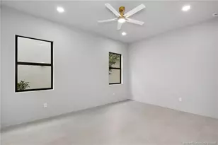 207 SE Via Bisento, Port Saint Lucie, FL 34952 - Photo 10