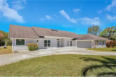 815 NE Stokes Terrace, Jensen Beach, FL 34957 - Photo 2