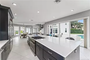 2318 NW Bay Colony Ct, Stuart, FL 34994 - Photo 24