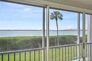 164 NE Edgewater Dr, Stuart, FL 34996 - Photo 2