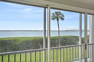 164 NE Edgewater Dr, Stuart, FL 34996 - Photo 2