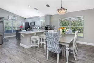 3188 SE Carrick Green Ct, Port Saint Lucie, FL 34952 - Photo 12