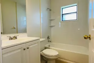 204 N 28th St, Fort Pierce, FL 34947 - Photo 10