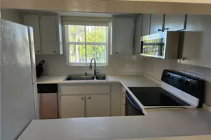 2950 SE Ocean Blvd, Stuart, FL 34996 - Photo 10