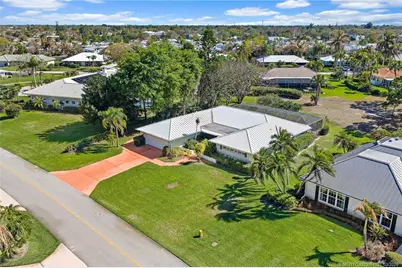 3011 SE Fairway W, Stuart, FL 34997 - Photo 4