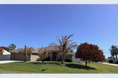 2802 SE Buccaneer Circle, Port Saint Lucie, FL 34952 - Photo 2