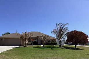 2802 SE Buccaneer Cir, Port Saint Lucie, FL 34952 - Photo 1