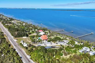 5603 S Indian River Dr, Fort Pierce, FL 34982 - Photo 18