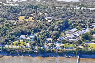 5603 S Indian River Dr, Fort Pierce, FL 34982 - Photo 10