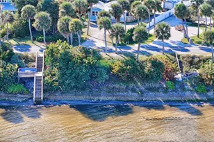 5603 S Indian River Dr, Fort Pierce, FL 34982 - Photo 2