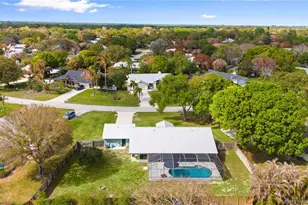 3093 NE Ivy Ln, Jensen Beach, FL 34957 - Photo 6