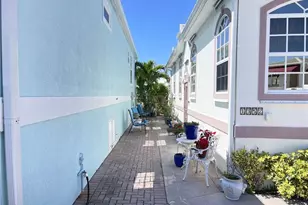 1352 Nettles Blvd, Jensen Beach, FL 34957 - Photo 4