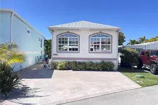 1352 Nettles Blvd, Jensen Beach, FL 34957 - Photo 2