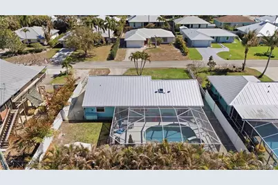 5605 SE Matousek Street, Stuart, FL 34997 - Photo 4