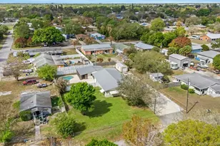 5086 SE Channel Dr, Stuart, FL 34997 - Photo 2