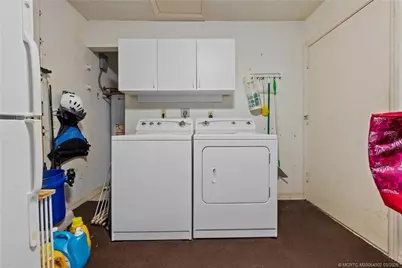 912 NE Sandalwood Place, Jensen Beach, FL 34957 - Photo 44