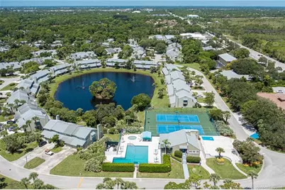 912 NE Sandalwood Place, Jensen Beach, FL 34957 - Photo 2