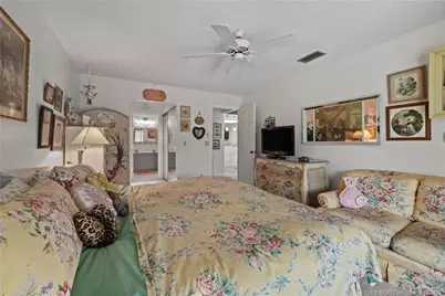 912 NE Sandalwood Place, Jensen Beach, FL 34957 - Photo 14