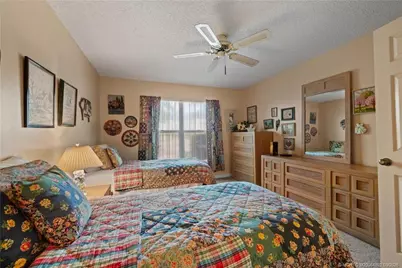 912 NE Sandalwood Place, Jensen Beach, FL 34957 - Photo 18