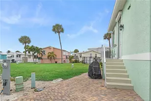 10725 S Ocean Dr, Jensen Beach, FL 34957 - Photo 8