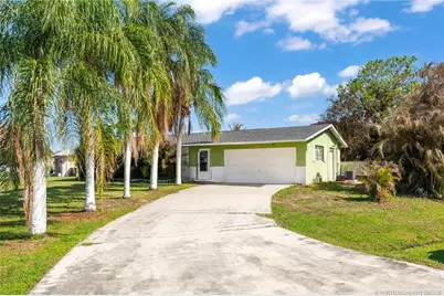 598 SW Lakehurst Drive, Port Saint Lucie, FL 34983 - Photo 2