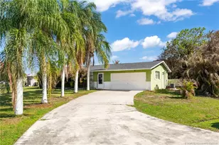 598 SW Lakehurst Dr, Port Saint Lucie, FL 34983 - Photo 2