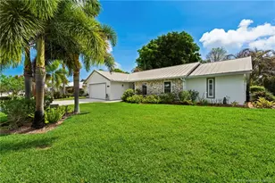 3160 SE Gran Via Way, Stuart, FL 34996 - Photo 2