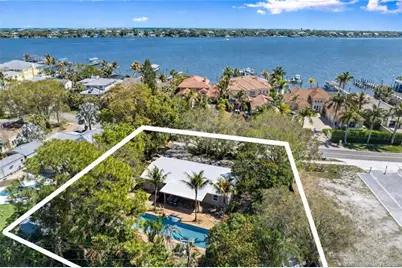 892 SE Saint Lucie Boulevard, Stuart, FL 34996 - Photo 2