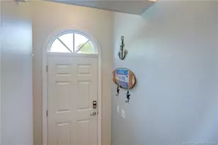 391 NE Plantation Rd, Stuart, FL 34996 - Photo 4