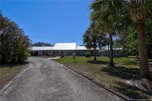 11266 SW Meadowlark Cir, Stuart, FL 34997 - Photo 4