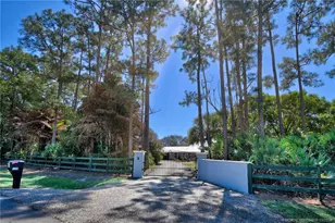 11266 SW Meadowlark Cir, Stuart, FL 34997 - Photo 2