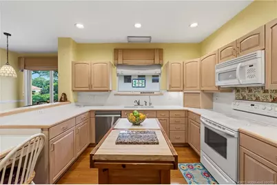 3510 SE Cambridge Drive, Stuart, FL 34997 - Photo 8