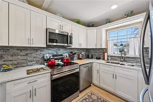 1572 NE 22nd St, Jensen Beach, FL 34957 - Photo 2