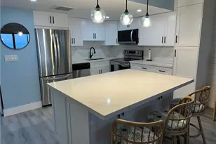 429 NE Tradewind Ln, Stuart, FL 34996 - Photo 16