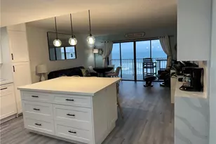 429 NE Tradewind Ln, Stuart, FL 34996 - Photo 14