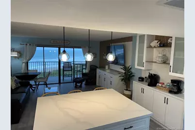 429 NE Tradewind Lane #405, Stuart, FL 34996 - Photo 8