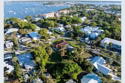 701 SW Cleveland Avenue, Stuart, FL 34994 - Photo 12