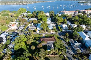 701 SW Cleveland Ave, Stuart, FL 34994 - Photo 10